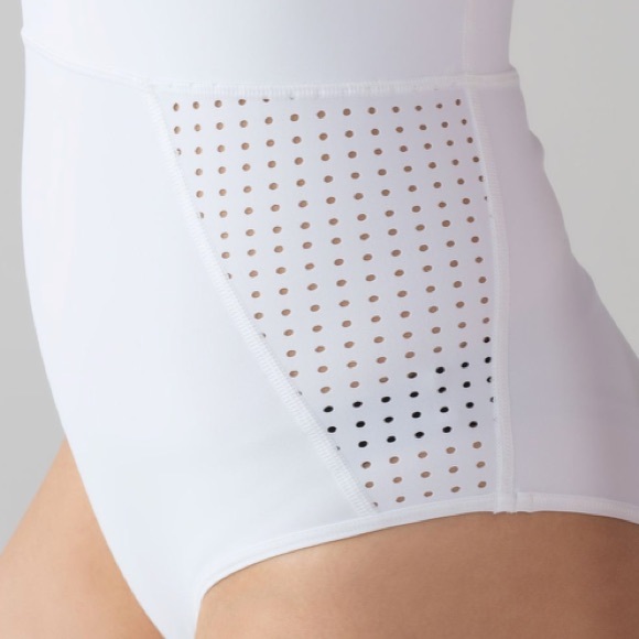 NWT WHITE LULULEMON WILD ABANDON ONE PIECE - - 10 - Picture 3 of 8